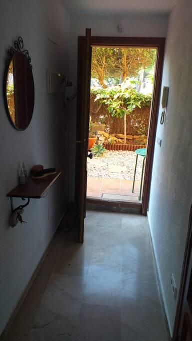 Apartamento Planta Baja Cerca De La Playa Casares Costa Exterior foto