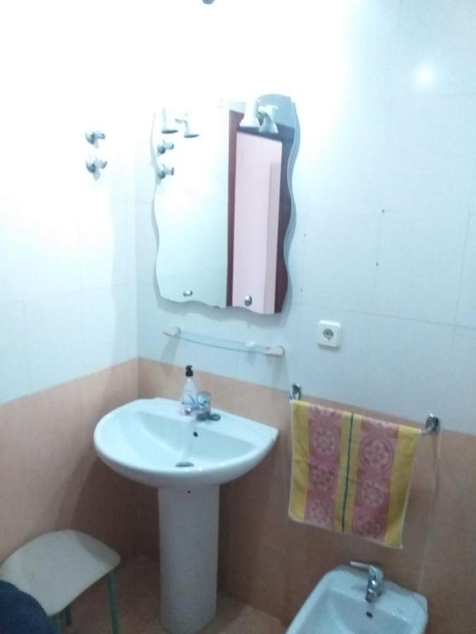 Apartamento Planta Baja Cerca De La Playa Casares Costa Exterior foto